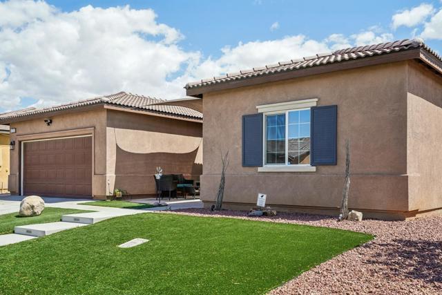 42912 Gazapo Court, Indio CA: https://media.crmls.org/mediaz/e275ddd1-8473-42f7-ad0d-dc7a85d8c2ef.jpg