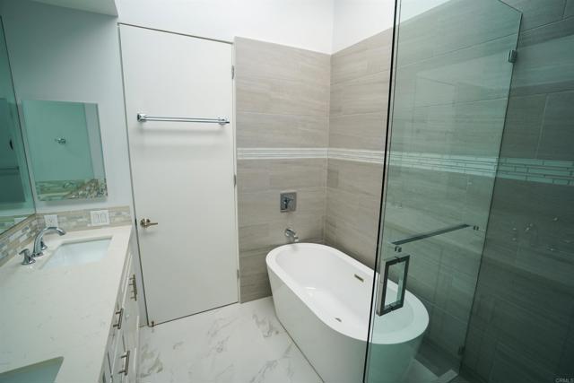 Detail Gallery Image 17 of 32 For 922 Sealane Dr #B,  Encinitas,  CA 92024 - 2 Beds | 2 Baths