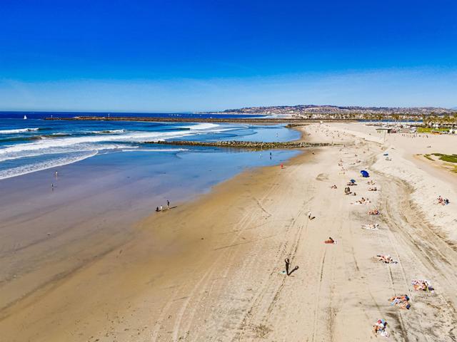 5027 Santa Monica Avenue, San Diego CA: https://media.crmls.org/mediaz/e2763de0-086b-4eb5-871f-6091825ec6bf.jpg