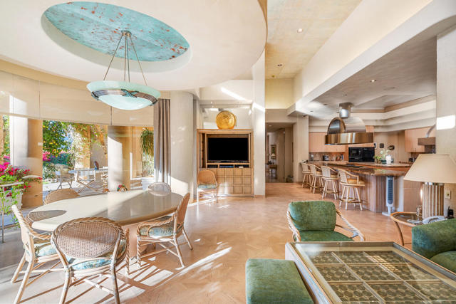 203 Kiva Drive, Palm Desert CA: https://media.crmls.org/mediaz/e276f0b8-4874-47a7-bec3-26c638a33ed0.jpg