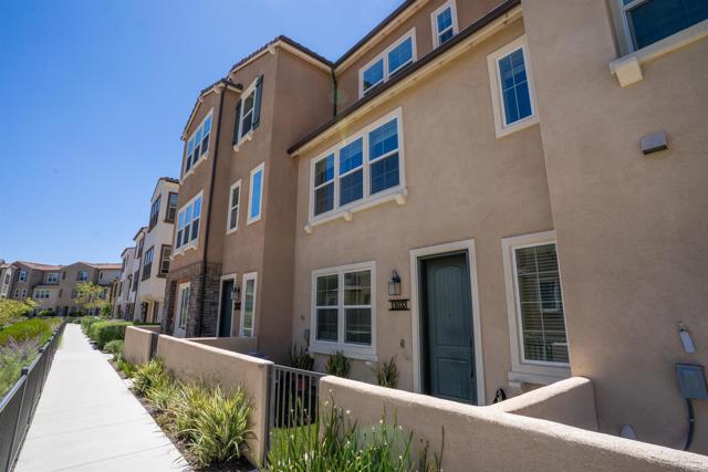 11033 Bryce Way, San Diego CA: https://media.crmls.org/mediaz/e2773112-5aa8-4da3-8e52-4c8d8511d4db.jpg