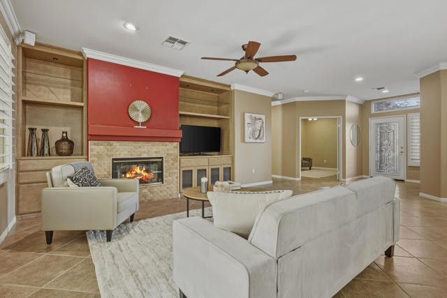 78589 Rainswept Way, Palm Desert CA: https://media.crmls.org/mediaz/e2773b1d-a3e8-49e1-b49b-b267d4d10327.jpg