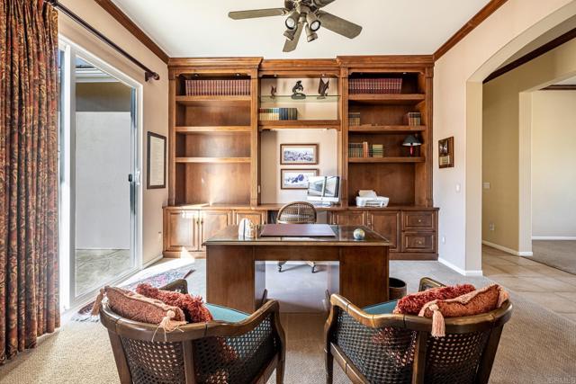 387 MELBOURNE GLN, Escondido CA: https://media.crmls.org/mediaz/e27768f9-4976-44fb-9be0-2ec7ed8c0e28.jpg