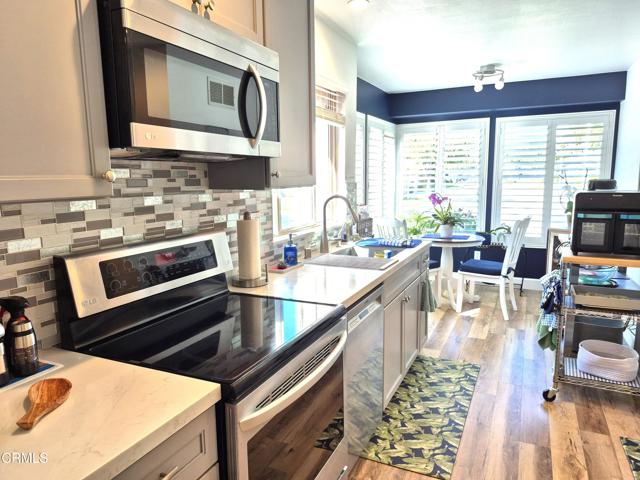 7107 Village 7, Camarillo CA: https://media.crmls.org/mediaz/e277695f-f100-46a1-8045-d10e3b1954e2.jpg