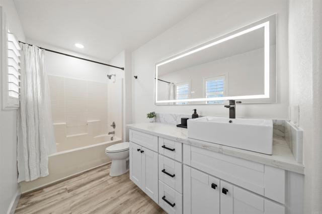 1288 Long View Drive, Chula Vista CA: https://media.crmls.org/mediaz/e277baba-9bb2-4fbf-9398-2ad03e803a90.jpg