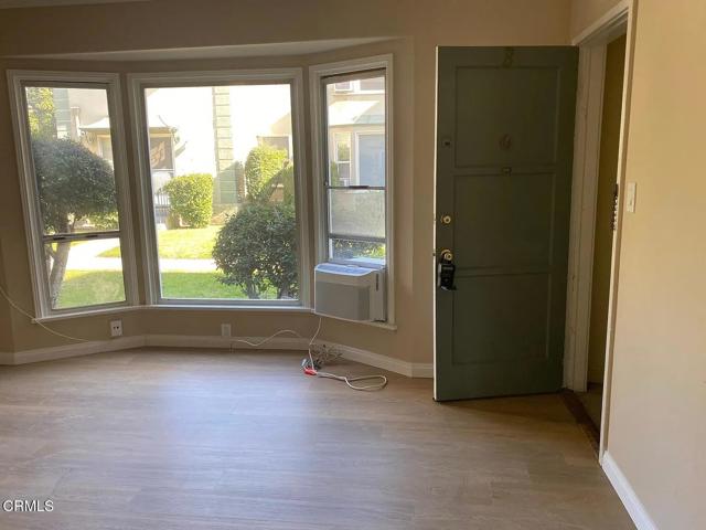1420 E Wilson Avenue, Glendale CA: https://media.crmls.org/mediaz/e277fe0f-8e01-49b4-af35-f1e4fff972e4.jpg