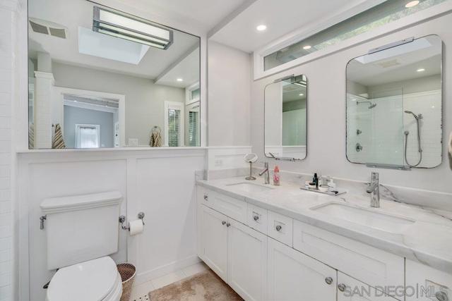 15035 El Camino Real, Del Mar CA: https://media.crmls.org/mediaz/e27810dd-46ae-495d-9702-8300f9e994c9.jpg