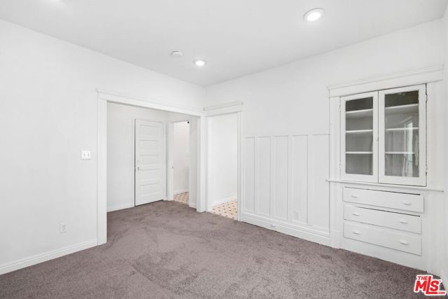 827 Lucile Avenue, Los Angeles CA: https://media.crmls.org/mediaz/e2787a7b-e8b1-4ff4-86c9-174316c6af96.jpg