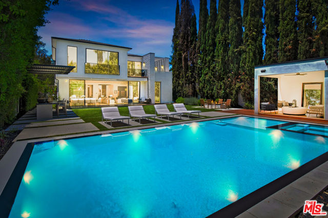 4544 Woodley Avenue, Encino CA: https://media.crmls.org/mediaz/e278e5a4-e838-4883-965f-d81d24a9ac2d.jpg