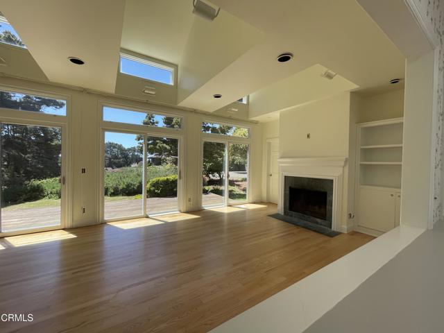 45300 Headlands Drive, Mendocino CA: https://media.crmls.org/mediaz/e2792102-9e29-4b6f-887c-c1de02d74af1.jpg