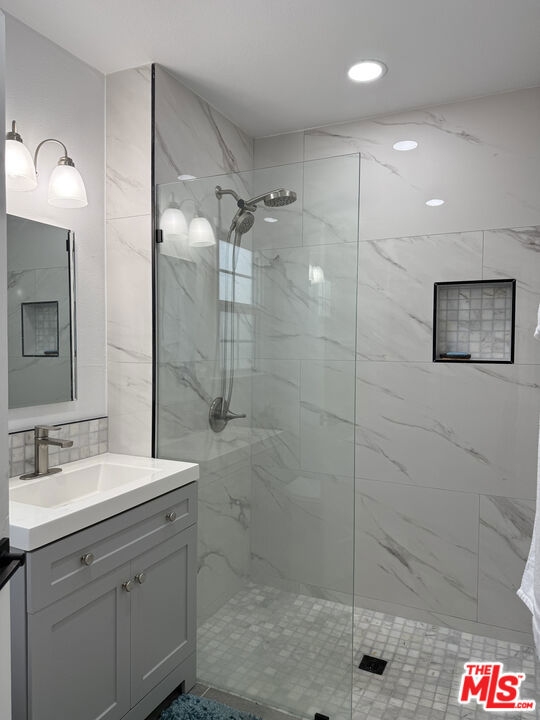 3310 W 77th Street, Los Angeles CA: https://media.crmls.org/mediaz/e279b28f-489f-46c0-bf46-3eb47afd64ed.jpg