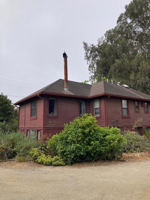 514 Meder Street, Santa Cruz CA: https://media.crmls.org/mediaz/e27aa90a-c09d-4073-b4da-6cc6eeb80e55.jpg