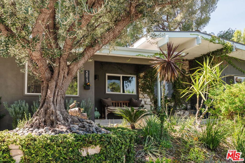 5813 El Canon Avenue