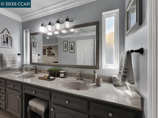 14 Mt Eden Pl, Clayton CA: https://media.crmls.org/mediaz/e27e3285-47b0-42fc-9c09-8b0a9ac3d01f.jpg