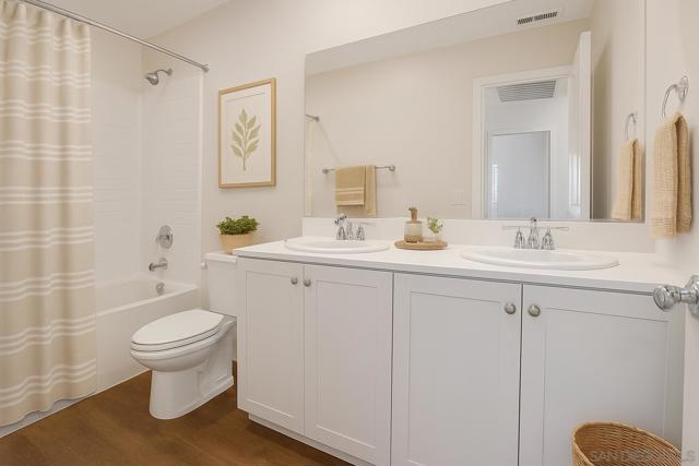 1428 Wild Prairie Way, Hemet CA: https://media.crmls.org/mediaz/e27e6fb2-cf10-4071-955e-fb05d0829a0a.jpg
