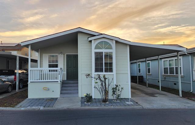 555 Umbarger Road, San Jose CA: https://media.crmls.org/mediaz/e27ec458-a983-4410-b78b-c42c8d1cf759.jpg