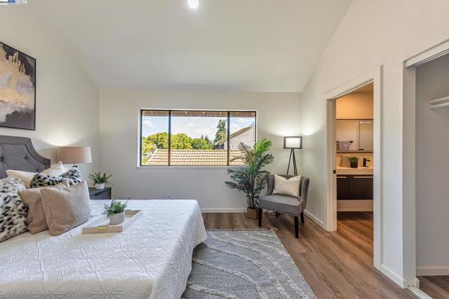 3810 Burton Cmn, Fremont CA: https://media.crmls.org/mediaz/e27ee6b7-7286-456b-b4b4-c40b260dd6f2.jpg