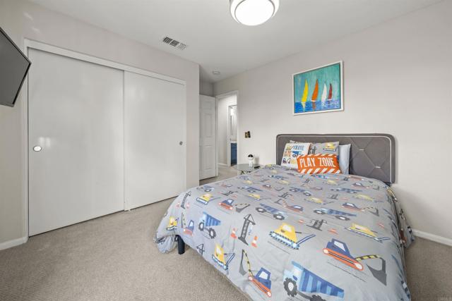 2194 Honeybee Street, Chula Vista CA: https://media.crmls.org/mediaz/e2804d72-b26f-4913-999c-2234ad29ec18.jpg