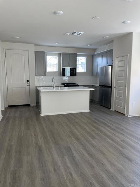 Detail Gallery Image 8 of 75 For 28325 via Moscotel, Temecula,  CA 92591 - 3 Beds | 2/1 Baths