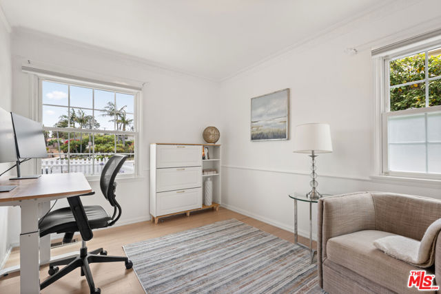 6399 W 80th Street, Los Angeles CA: https://media.crmls.org/mediaz/e28086d3-3344-4562-b9a3-2d5c81660109.jpg