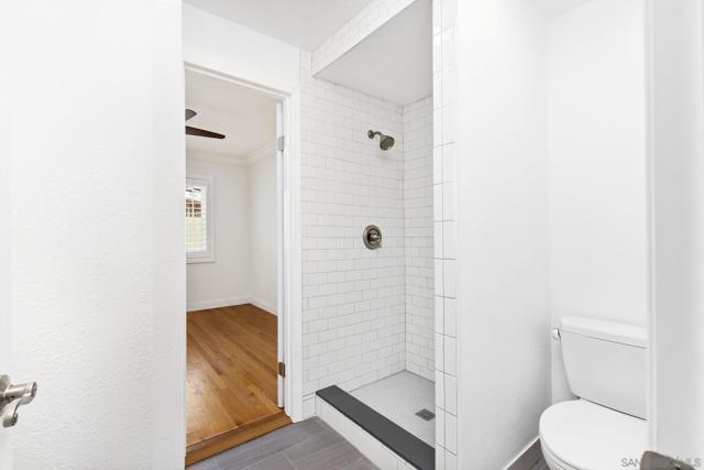 12216 Riesling Ct, San Diego CA: https://media.crmls.org/mediaz/e2816a80-7bf0-4314-b81d-d2b29c10ba49.jpg