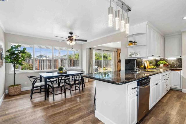Image 16 of 59 For 38011 Temple Way