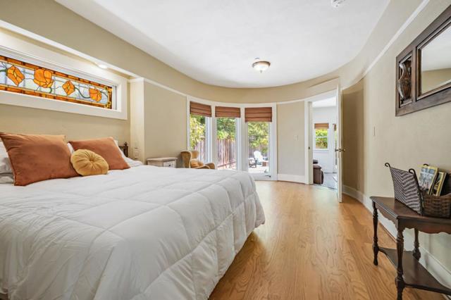 712 California Street, Santa Cruz CA: https://media.crmls.org/mediaz/e28443be-d8ab-4539-949a-e844e6cc6bbc.jpg