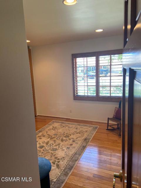 2141 Basswood Court, Westlake Village CA: https://media.crmls.org/mediaz/e2845221-592d-49fe-baaa-921899045469.jpg