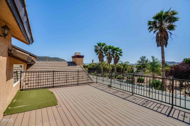 35135 Caprock Road, Santa Clarita CA: https://media.crmls.org/mediaz/e2849c7f-7932-47e5-8735-14abd25293aa.jpg