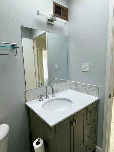 126 Gold Mine Drive, San Francisco CA: https://media.crmls.org/mediaz/e2877758-3c8b-4ec5-988f-d5c481c2691b.jpg