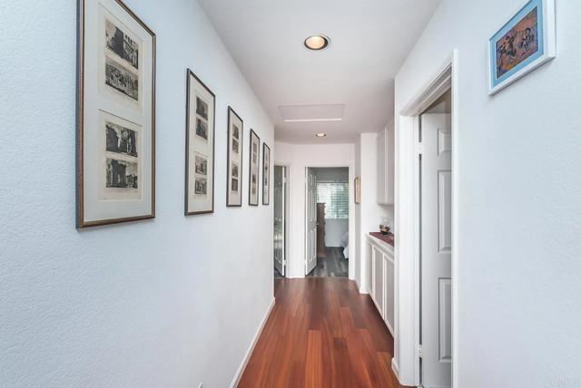 729 Poinsettia Park, Encinitas CA: https://media.crmls.org/mediaz/e287a66e-9831-457e-818e-0f3895a324fc.jpg