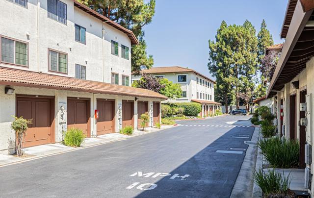 425 Costa Mesa Terrace, Sunnyvale CA: https://media.crmls.org/mediaz/e287b279-6815-4c97-a643-c554875eecb3.jpg