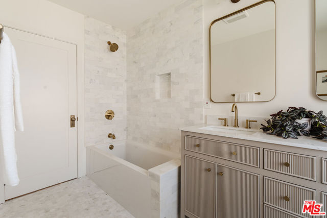2221 Virginia Road, Los Angeles CA: https://media.crmls.org/mediaz/e287cc05-ee19-4c03-86ec-dd4c034da3ef.jpg