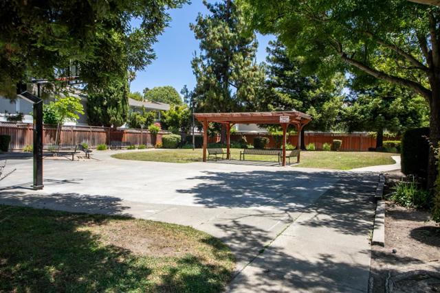 40189 Santa Teresa, Fremont CA: https://media.crmls.org/mediaz/e2881a06-272c-498f-ac33-8ff80c255041.jpg