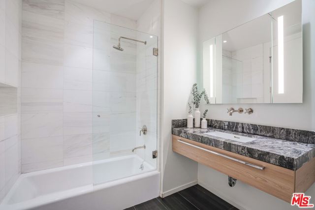 1030 N Kings Road, West Hollywood CA: https://media.crmls.org/mediaz/e2883b23-3958-4ff6-a2d9-6db469204de0.jpg