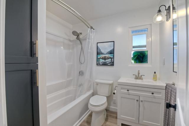 229 Yacon Street, Vista CA: https://media.crmls.org/mediaz/e2884346-cf1b-4b64-bb60-32690d9b59b0.jpg