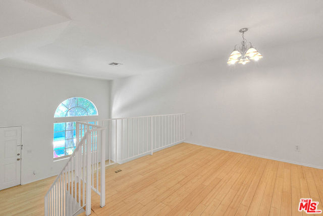 8741 Darby Avenue, Northridge CA: https://media.crmls.org/mediaz/e2893cf8-b4c8-4a01-8779-c6feb92b0e1f.jpg