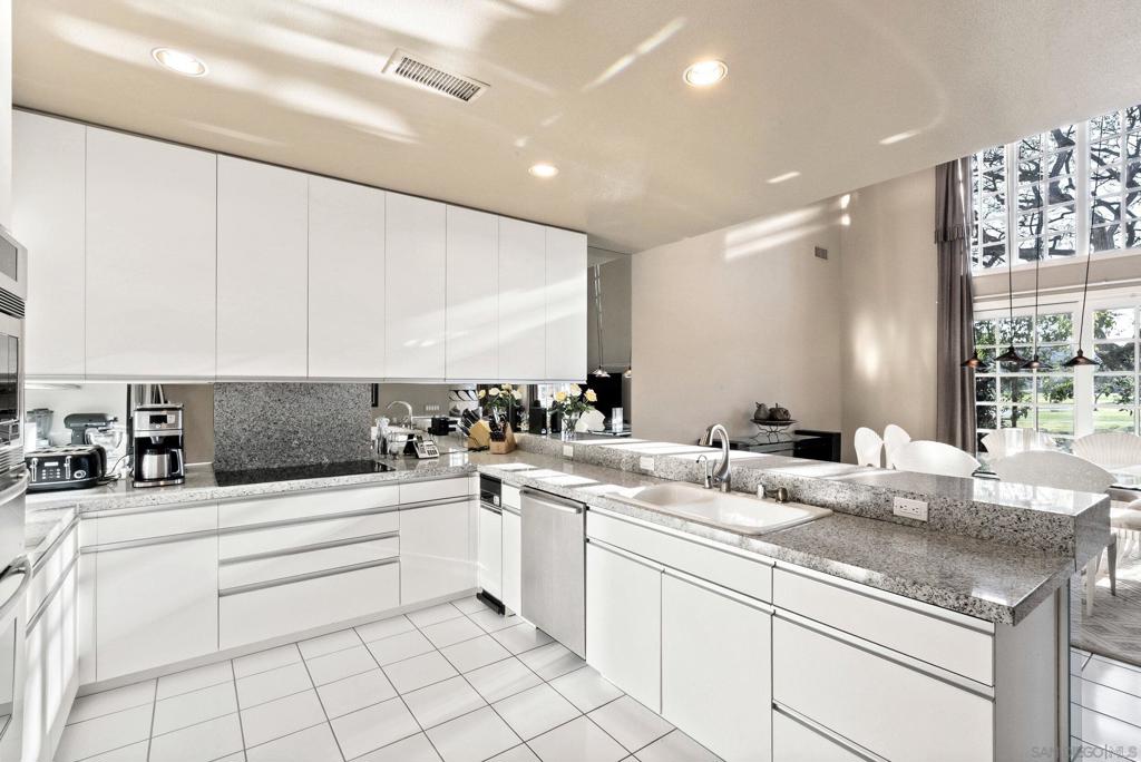 7437 Avenida De Palais - photo 5