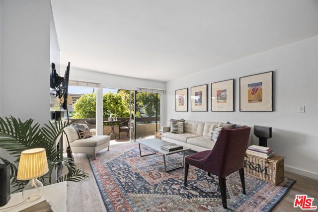 Image 2 for 950 N Kings Rd #266, West Hollywood, CA 90069