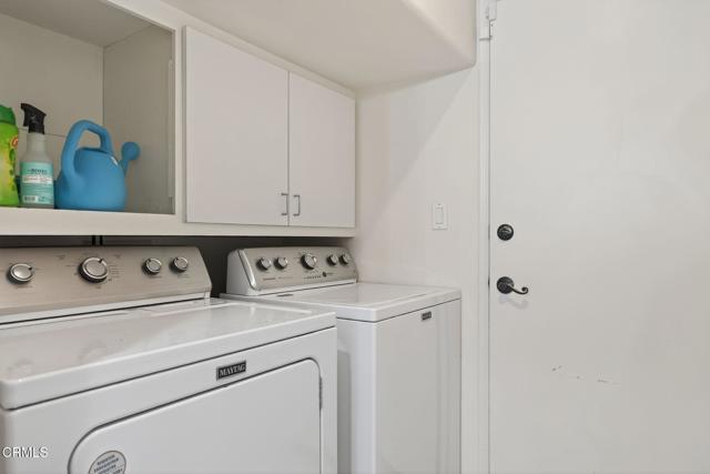 5004 Ladera Vista Drive, Camarillo CA: https://media.crmls.org/mediaz/e28bde9c-10f1-49b2-95d7-588faf0292ee.jpg