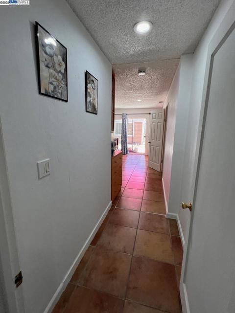 2748 Eastgate Ave, Concord CA: https://media.crmls.org/mediaz/e28cf6a2-5c73-4407-b78d-ec7a3313b1d7.jpg