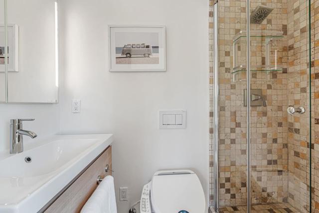 3704 Fair Oaks Avenue, Menlo Park CA: https://media.crmls.org/mediaz/e28d5582-7449-4623-8d27-db84faa835f5.jpg