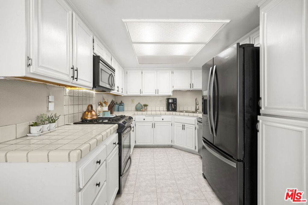 E28E7Beb 2907 4Fe9 91Eb 8Cc56Bd370Fc 18987 Gault Street, Reseda, Ca 91335 &Lt;Span Style='BackgroundColor:transparent;Padding:0Px;'&Gt; &Lt;Small&Gt; &Lt;I&Gt; &Lt;/I&Gt; &Lt;/Small&Gt;&Lt;/Span&Gt;