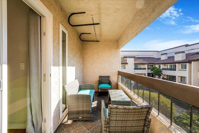 6747 Friars Rd, San Diego, California 92108, 3 Bedrooms Bedrooms, ,2 BathroomsBathrooms,Condominium,For Sale,Friars Rd,240027709SD