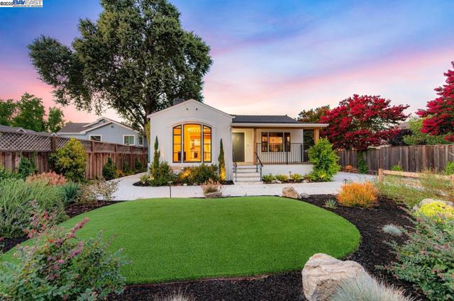 4073 Stanley Blvd, Pleasanton CA: https://media.crmls.org/mediaz/e28eaf46-83f0-4104-ae6a-309c23b96847.jpg