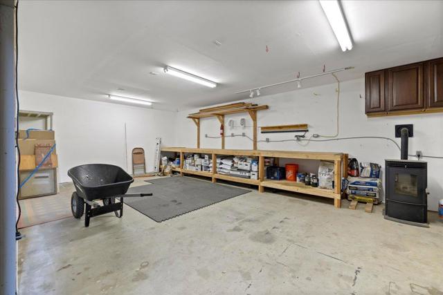 23435 Summit Road, Los Gatos CA: https://media.crmls.org/mediaz/e28f72c9-e172-4441-8575-2d7cc48d8012.jpg