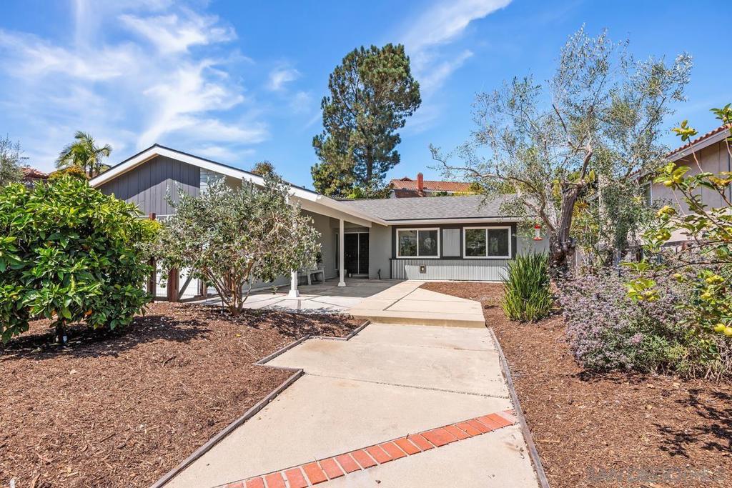 1570 Avenida De Los Lirios - photo 3