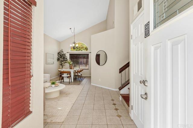 Detail Gallery Image 5 of 43 For 1715 Landing Dr, Vista,  CA 92081 - 3 Beds | 2/1 Baths