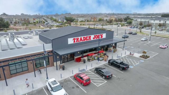 267 Sandy Gulch Drive, Marina CA: https://media.crmls.org/mediaz/e2919da9-b619-40c4-89c1-1f117e0f9c71.jpg