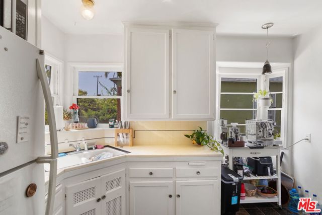 767 Sunset Avenue photo 7